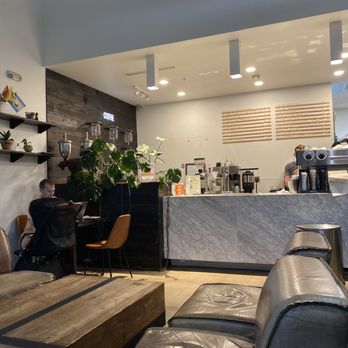 Cavo Coffee - Seating - Coffee & Tea Near Me - Houston, Texas