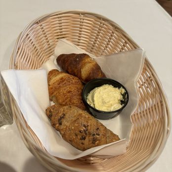 The Wellwood - Bread Basket - Seafood Near Me - Charlestown, Maryland The Wellwood - Bread Basket - Seafood Near Me - Charlestown, Maryland