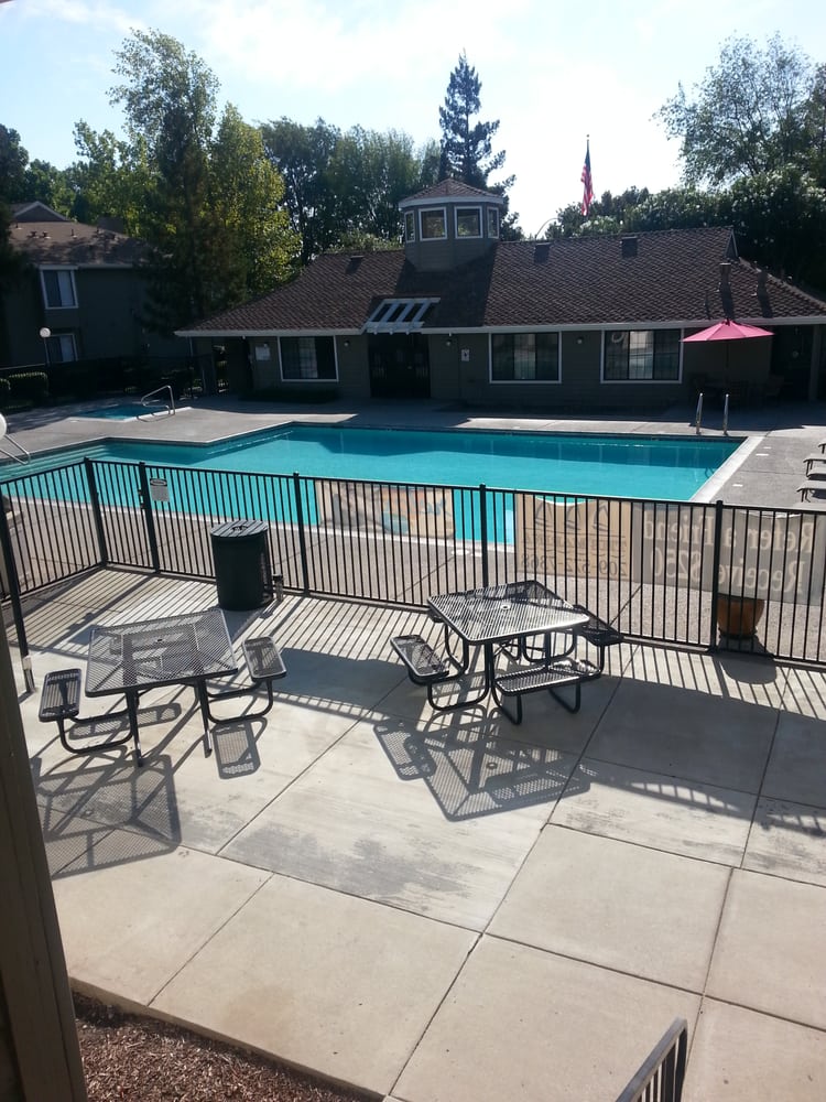 MARINA APARTMENTS Updated September 2024 22 Reviews 2700 Marina