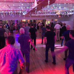 Big Apple Ranch - Line dancers take the floor