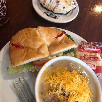 Lunch Box - Chicken salad sandwich, cheeseburger chowder, and peanut butter pie - New American Near Me - Webster City, Iowa Lunch Box - Chicken salad sandwich, cheeseburger chowder, and peanut butter pie - New American Near Me - Webster City, Iowa