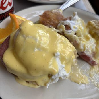 Snow City Cafe - Eggs Benedict - Breakfast & Brunch Near Me - Anchorage, Alaska Snow City Cafe - Eggs Benedict - Breakfast & Brunch Near Me - Anchorage, Alaska