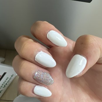 Bloom Nails and Spa - Nail Salons Near Me - Highland Park, New Jersey