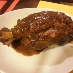 L'angolo del Gusto - Stinco di maiale al Montepulciano