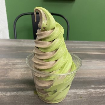 Meccha Matcha - Hojicha and matcha soft serve - Desserts Near Me - Artesia, California