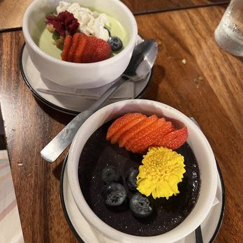 Oao - Sushi Bar & Grill at Wailea - Ube pot de crème and matcha panna cotta - Sushi Bars Near Me - Kihei, Hawaii