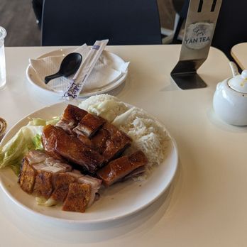 Yan Tea Cafe 岩記燒腊 - Two meet combination plate with crispy pork and duck. Served over rice with cabbage. - Bubble Tea Near Me - Katy, Texas Yan Tea Cafe 岩記燒腊 - Two meet combination plate with crispy pork and duck. Served over rice with cabbage. - Bubble Tea Near Me - Katy, Texas