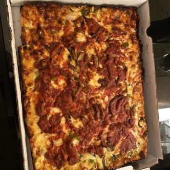 Loui's Pizza - Pizza Near Me - Hazel Park, Michigan Loui's Pizza - Pizza Near Me - Hazel Park, Michigan