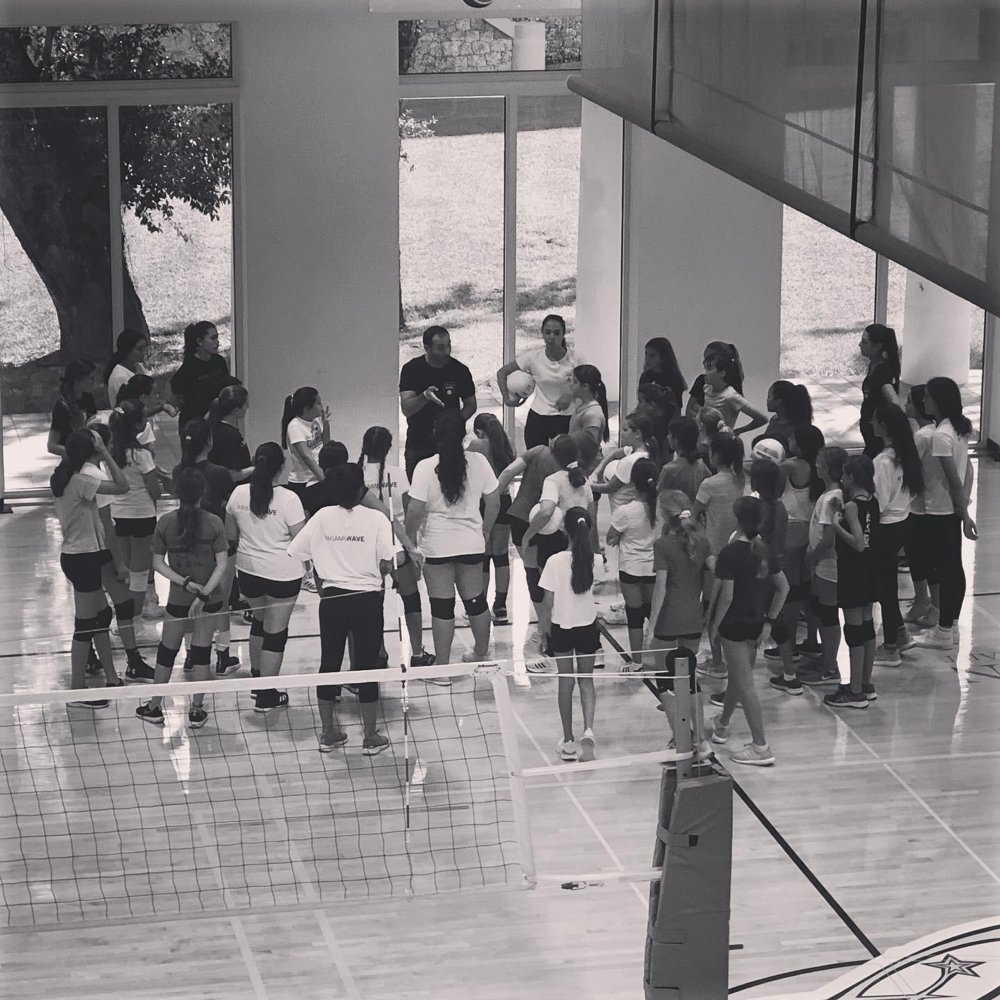 MIAMI WAVE VOLLEYBALL CLUB 3645 Main Hwy, Miami, Florida Amateur