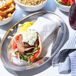 Meráki Greek Grill - Centennial Center - Gyro Meráki