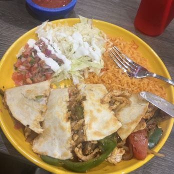 Los Patios MX Cocina - Quesadillla fajita - chicken - Mexican Near Me - St. Louis, Missouri Los Patios MX Cocina - Quesadillla fajita - chicken - Mexican Near Me - St. Louis, Missouri