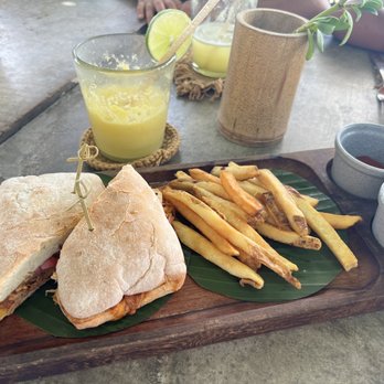 Restaurante Mezzanine - Mayan sandwich - Thai Near Me - Tulum, ROO Restaurante Mezzanine - Mayan sandwich - Thai Near Me - Tulum, ROO