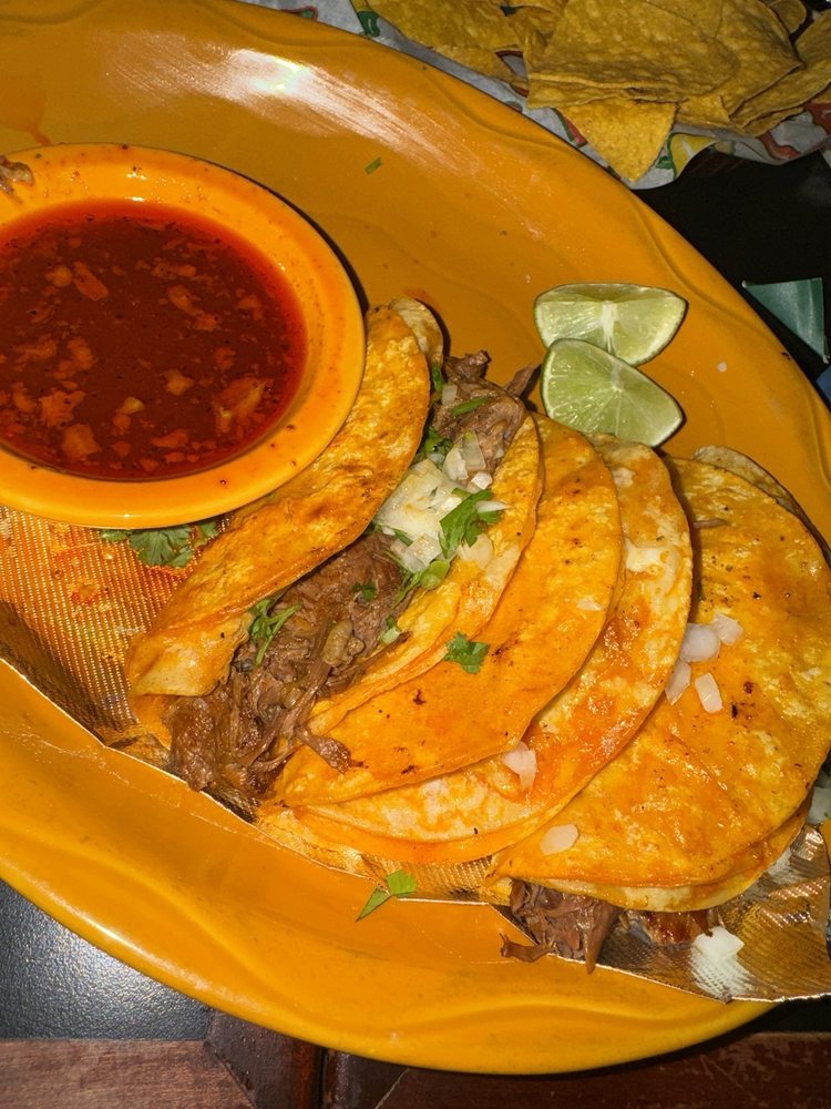 Social spots from El Paraiso Mexican Bar & Grill