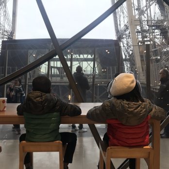 Buffet Tour Eiffel - Cafes Near Me - Paris, 75