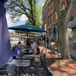 Amanouz Cafe - Open patio now