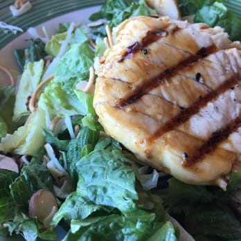 Applebee's Grill + Bar - Oriental chicken salad - American Near Me - Terre Haute, Indiana