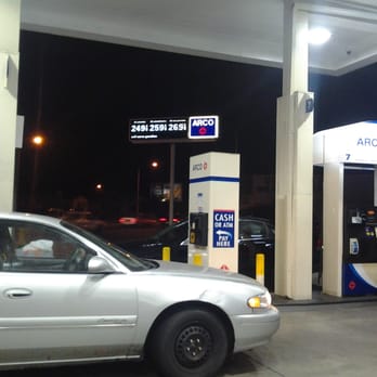 Lynwood Arco - a gas station at night - Gas Stations Near Me - Lynwood, California Lynwood Arco - a gas station at night - Gas Stations Near Me - Lynwood, California
