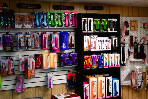 MOMMYS TOY SHOP - Updated May 2026 - 98 Photos - 5975 103A Street NW