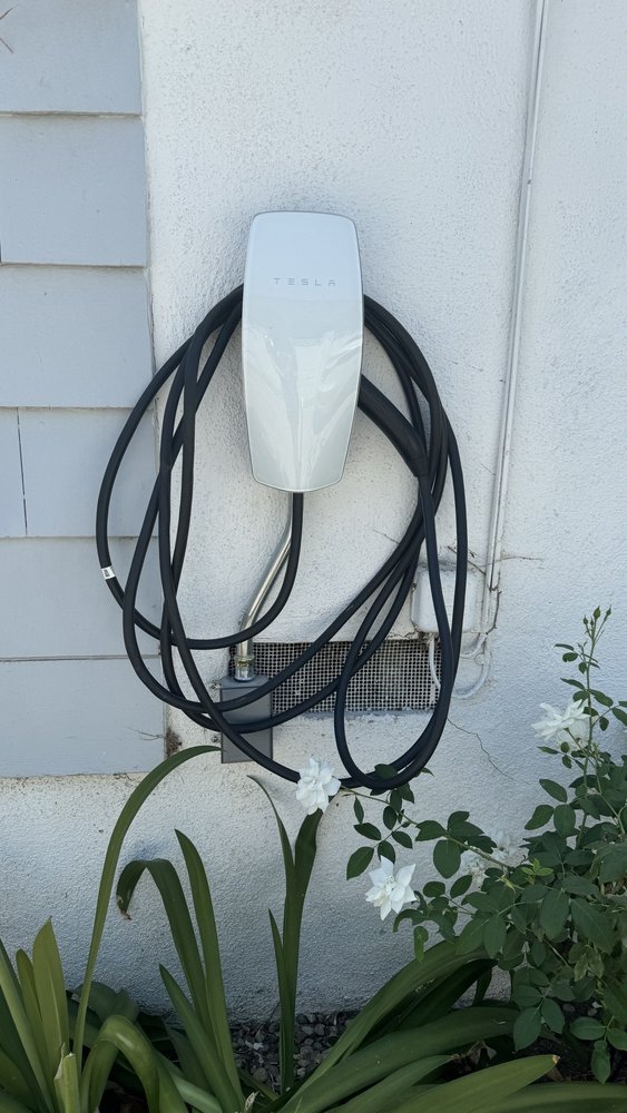 Slide of The Car Charger Guy