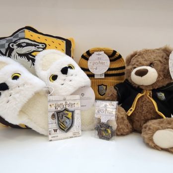 Miniso - harry potter collection - Cosmetics & Beauty Supply Near Me - Naperville, Illinois