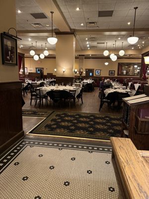 Maggiano's Little Italy by null