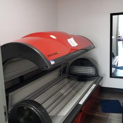 Gold's Gym - Calgary - Waikiki tanning salon