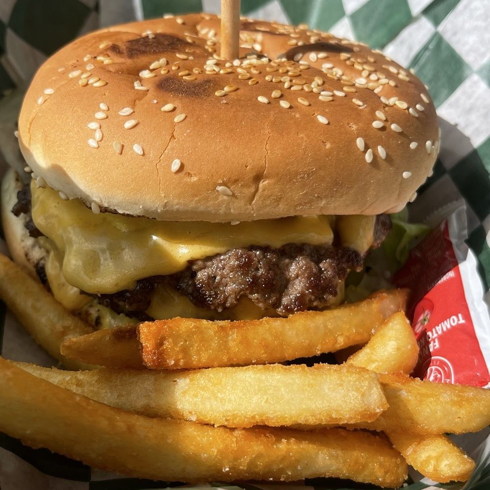 Gimme Burger - Food Trucks Near Me - Austin, Texas