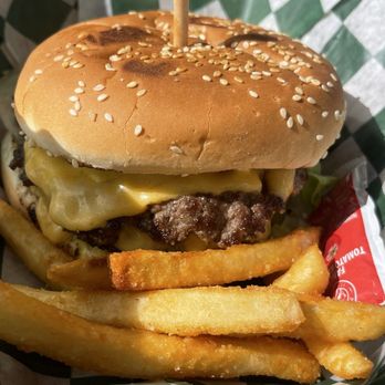 Gimme Burger - Food Trucks Near Me - Austin, Texas