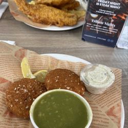 McKays Hotel Bar & Restaurant - Mushy peas