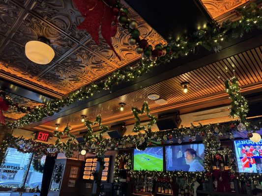 Central Park Tavern by null