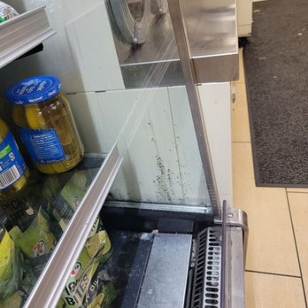 7-Eleven - a refridgerator filled with pickles and cucumbers - Convenience Stores Near Me - Lynwood, California 7-Eleven - a refridgerator filled with pickles and cucumbers - Convenience Stores Near Me - Lynwood, California