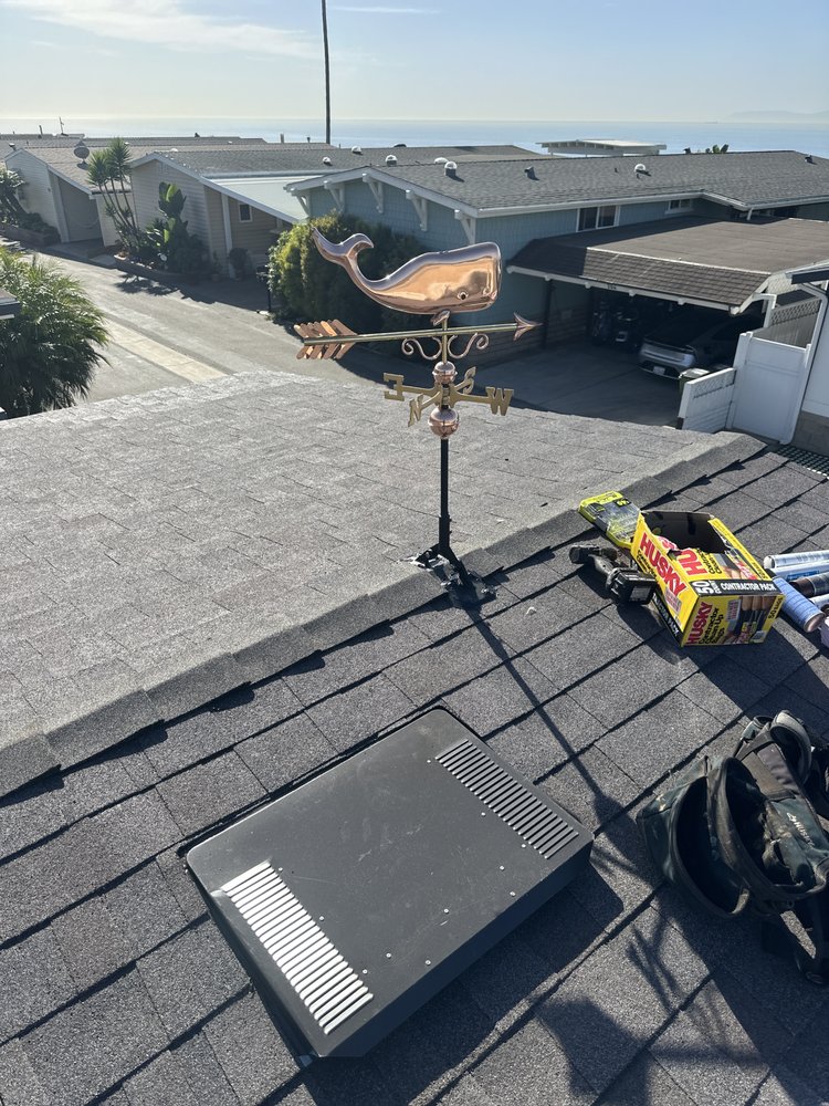 Slide of T’S Roofing