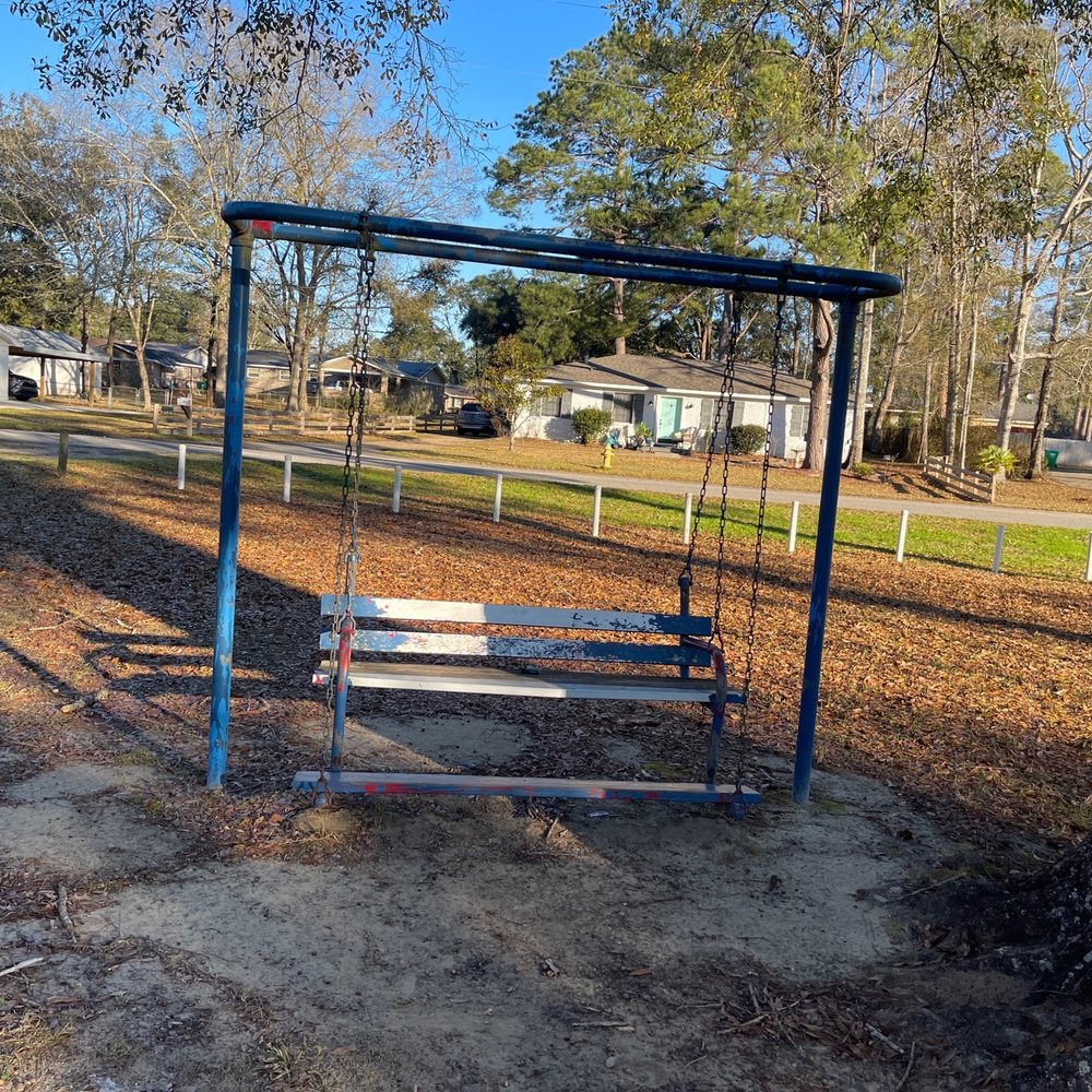 Bethel Forest Park - Chair Swing - Parks Near Me - Saraland, Alabama