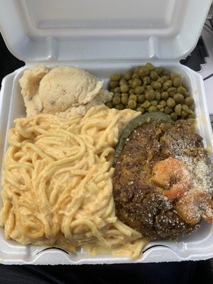 Queens Cuisine by null