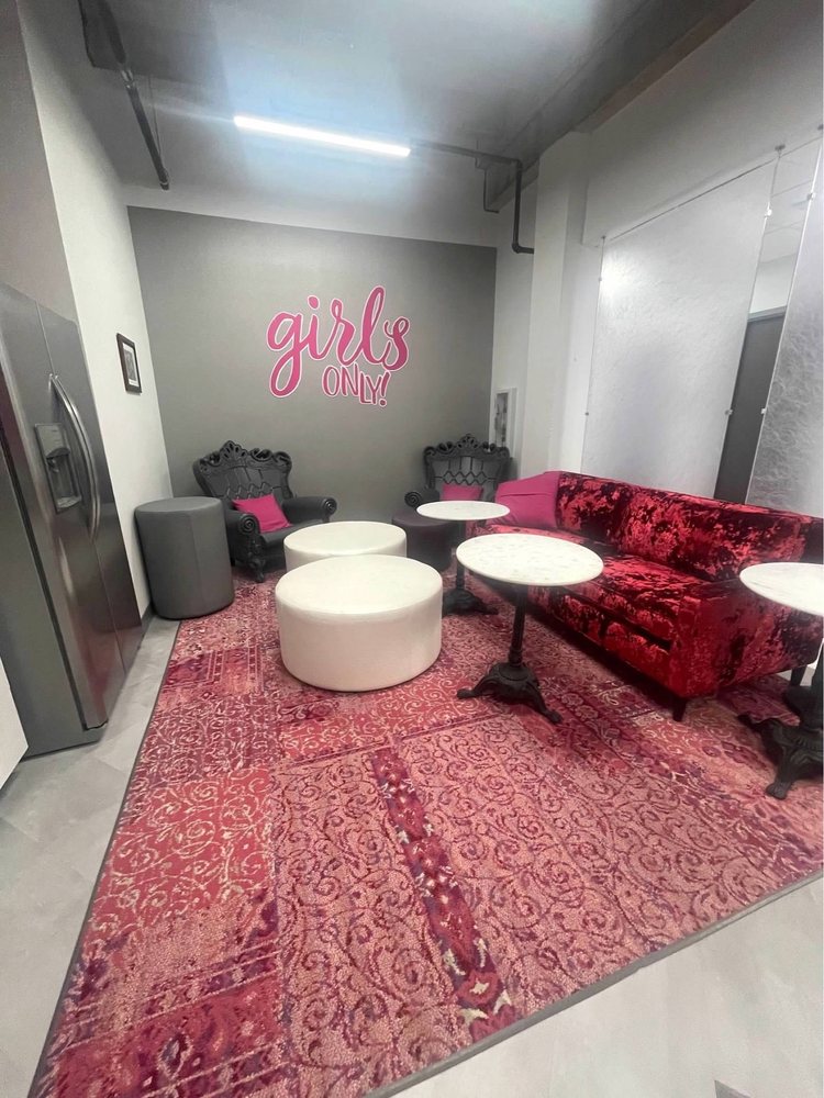 CATHY NOVINGER GIRL SCOUT LEADERSHIO CENTER 1107 Williams St