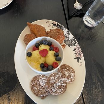Fuhu - Dessert platter - Asian Fusion Near Me - Las Vegas, Nevada Fuhu - Dessert platter - Asian Fusion Near Me - Las Vegas, Nevada