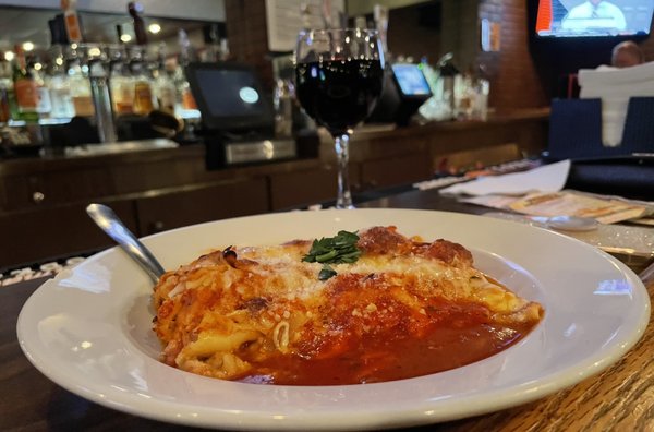 Mike's Pizzeria Lounge by null