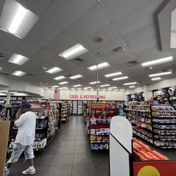 Pilot Travel Center - Convenience store