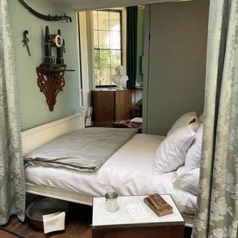 Thomas Jefferson's Monticello - Landmarks & Historical Buildings Near Me - Charlottesville, Virginia