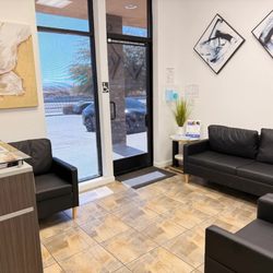 Finesse Primary Care - Warm and inviting comfortable patient lounge