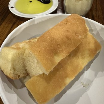 Pasta Sisters - Complimentary bread - Italian Near Me - Culver City, California Pasta Sisters - Complimentary bread - Italian Near Me - Culver City, California