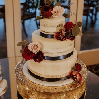 Veronica's Goodies - a three tiered wedding cake - Desserts Near Me Veronica's Goodies - a three tiered wedding cake - Desserts Near Me