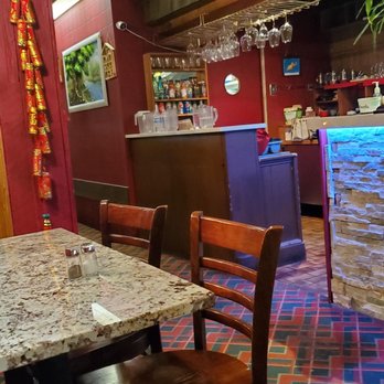 Red Pepper Thai-Viet Restaurant - Traditional interior - Vietnamese Near Me - Ottawa, Ontario Red Pepper Thai-Viet Restaurant - Traditional interior - Vietnamese Near Me - Ottawa, Ontario