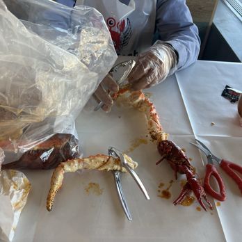 Bag O' Crab - King crab legs and crawfish with garlic bread on the side. - Seafood Near Me - Montebello, California Bag O' Crab - King crab legs and crawfish with garlic bread on the side. - Seafood Near Me - Montebello, California