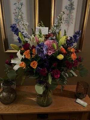 River Dell Flowers & Gifts