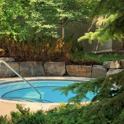 Bodhi Wellness - Hot Pools at Bodhi Canmore Spa