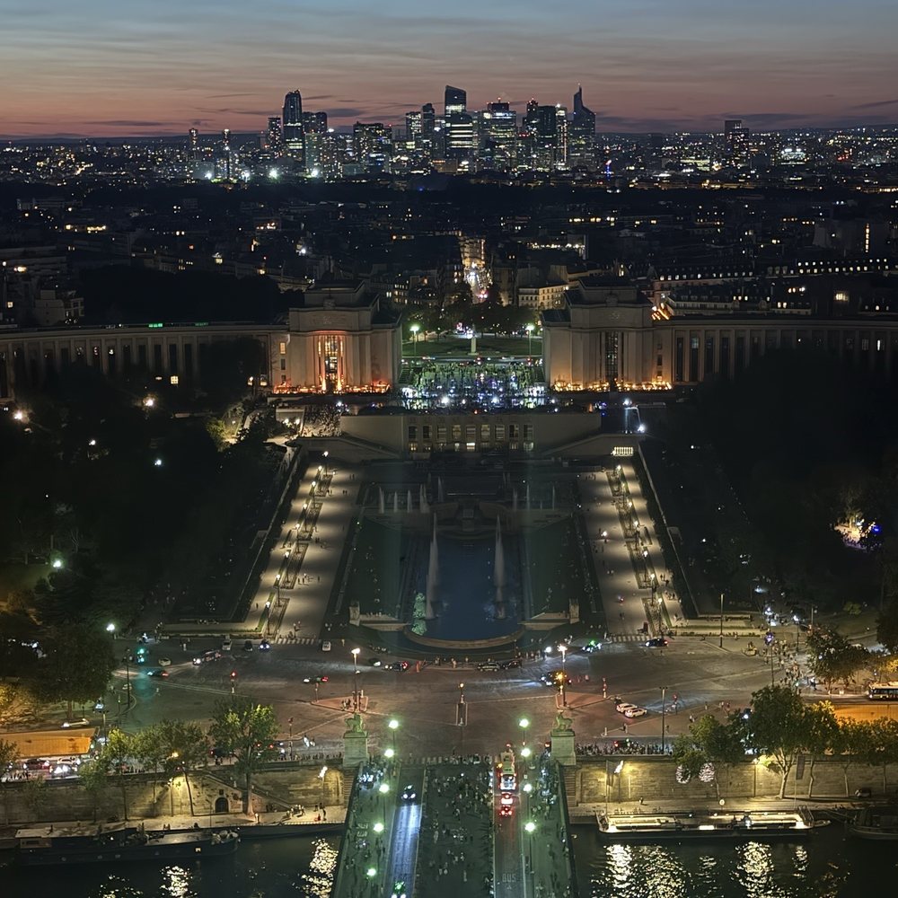 Place du Trocadéro - Photo 10: View of Place du Trocadero from the Eiffel Tower - Public Plazas Near Me - Paris, 75 Place du Trocadéro - Photo 10: View of Place du Trocadero from the Eiffel Tower - Public Plazas Near Me - Paris, 75