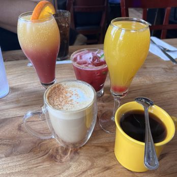 Tower Cafe - Mimosas, coffee and Honey Milk Latte - Breakfast & Brunch Near Me - Sacramento, California Tower Cafe - Mimosas, coffee and Honey Milk Latte - Breakfast & Brunch Near Me - Sacramento, California