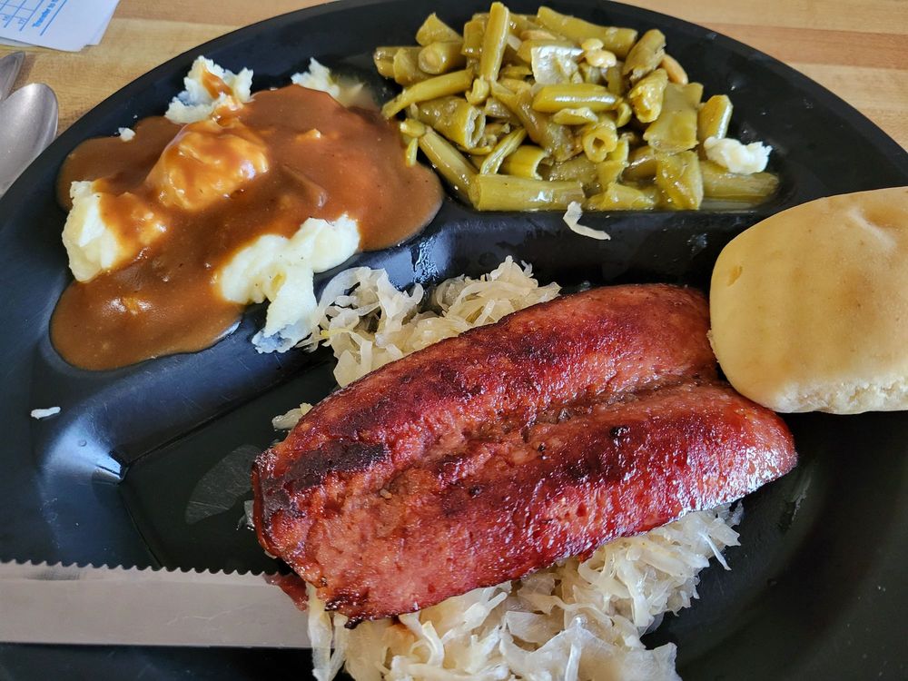 IRON KETTLE Updated September 2024 15 Photos & 14 Reviews 103 N