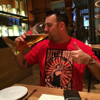 Schroeder's - Das boot! - Pubs Near Me - San Francisco, California